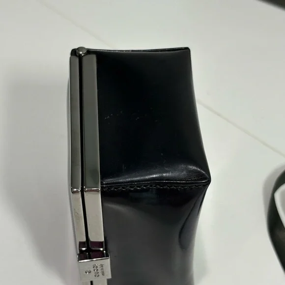 Authentic GUCCI Black patent Leather Accessory jewelry Box cards and certificate - Picture 7 of 12